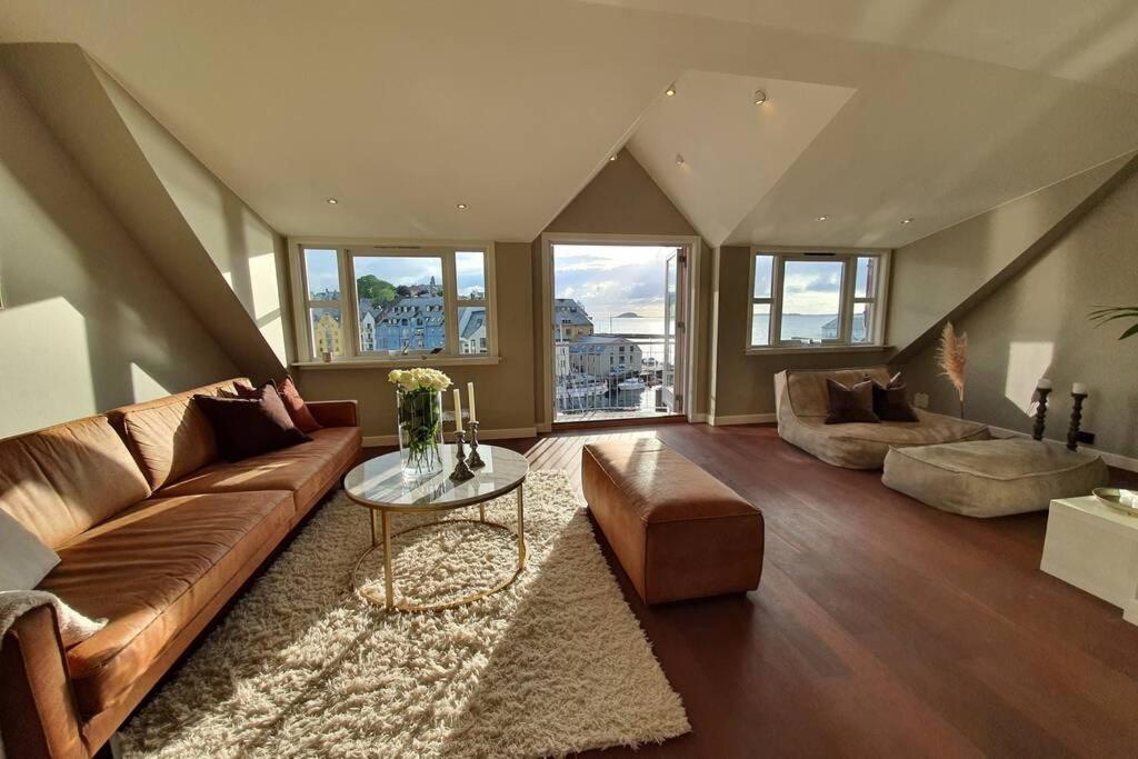 Alesund Skysuite Ngoại thất bức ảnh
